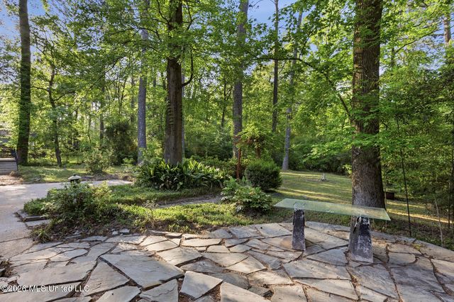 1917 E Northside Drive, Jackson, MS 39211