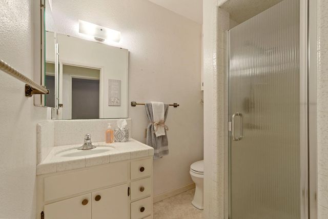 5219 Solari Ranch Rd, Stockton, CA 95215