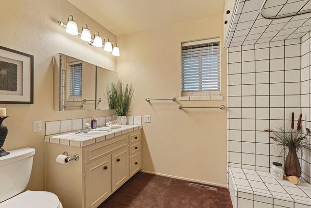 5219 Solari Ranch Rd, Stockton, CA 95215