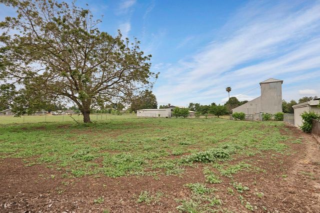 5219 Solari Ranch Rd, Stockton, CA 95215