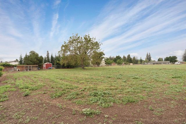 5219 Solari Ranch Rd, Stockton, CA 95215