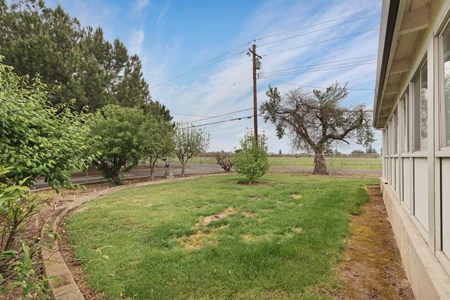 5219 Solari Ranch Rd, Stockton, CA 95215