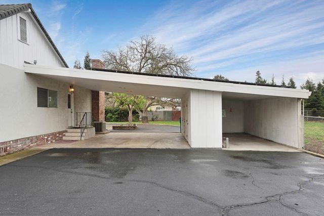 5219 Solari Ranch Rd, Stockton, CA 95215