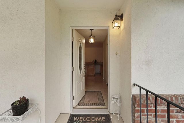 5219 Solari Ranch Rd, Stockton, CA 95215