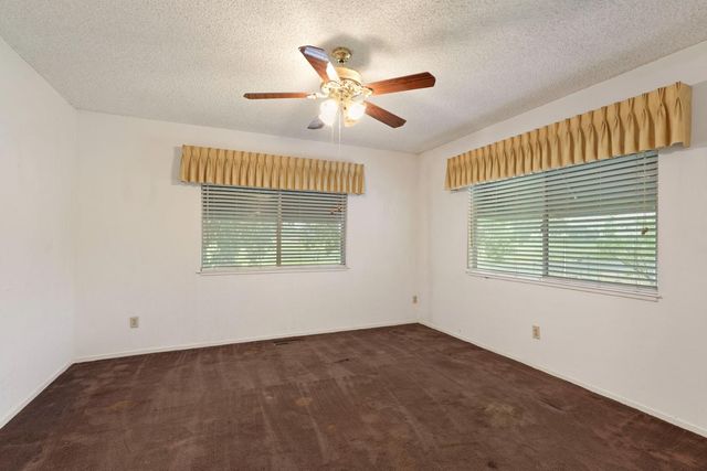 5219 Solari Ranch Rd, Stockton, CA 95215