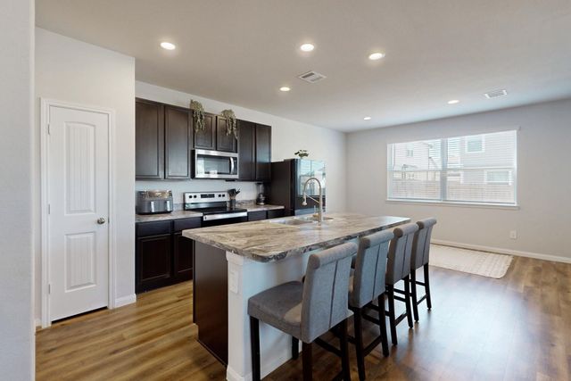 966 Harper Lane, Bryan, TX 77803