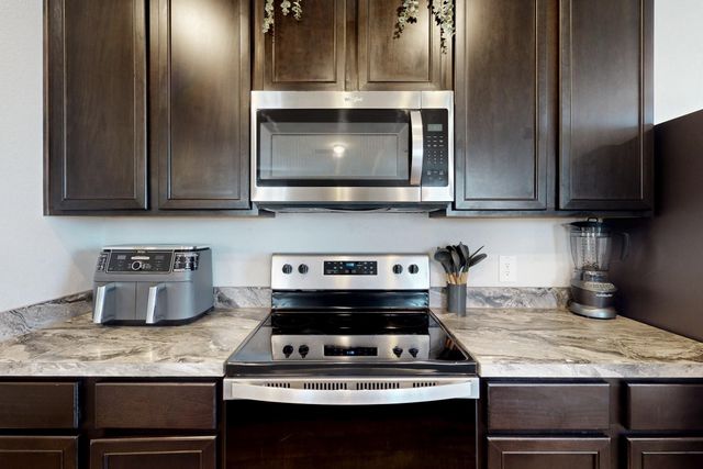 966 Harper Lane, Bryan, TX 77803