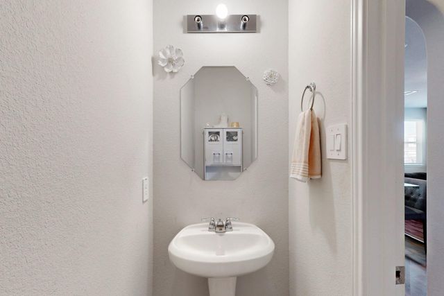 966 Harper Lane, Bryan, TX 77803