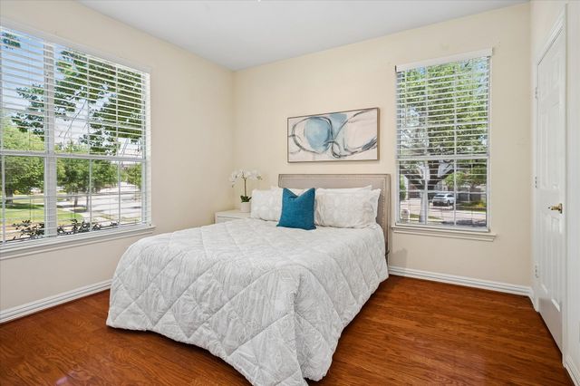 2000 Mulberry Way, Irving, TX 75063