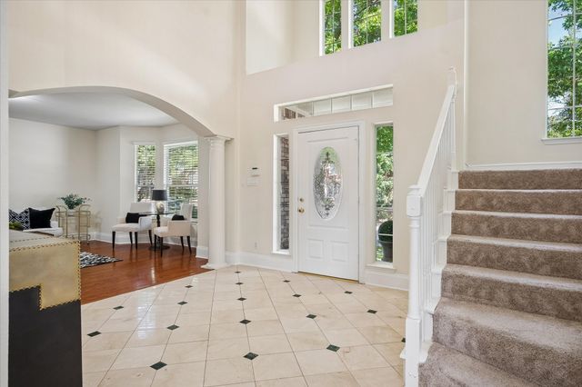2000 Mulberry Way, Irving, TX 75063