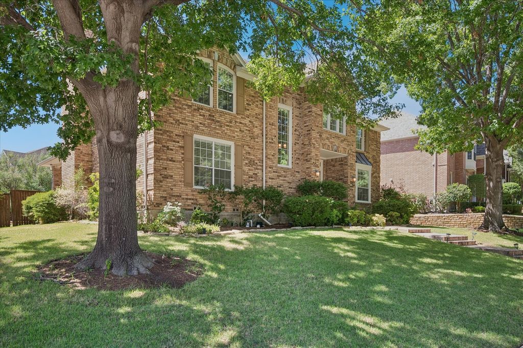 2000 Mulberry Way, Irving, TX 75063 — photo 2