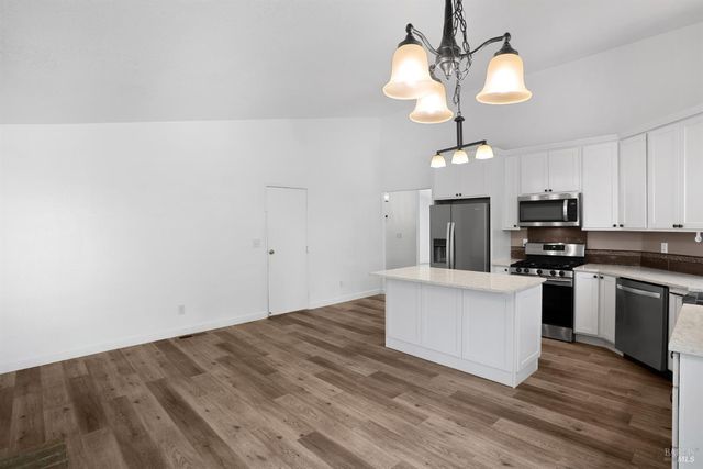 1724 Arroyo Sierra Cir, Santa Rosa, CA 95405