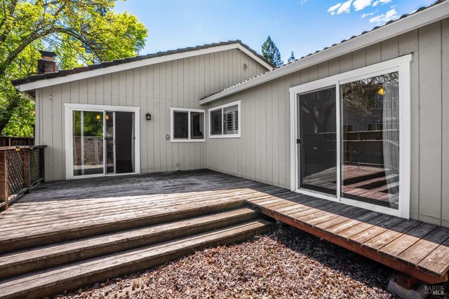 1724 Arroyo Sierra Cir, Santa Rosa, CA 95405
