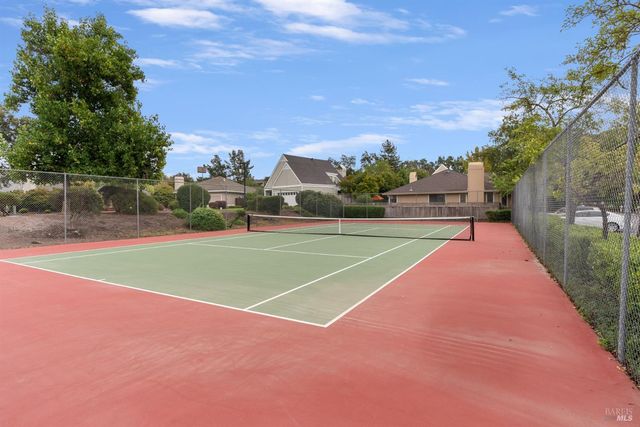 1724 Arroyo Sierra Cir, Santa Rosa, CA 95405
