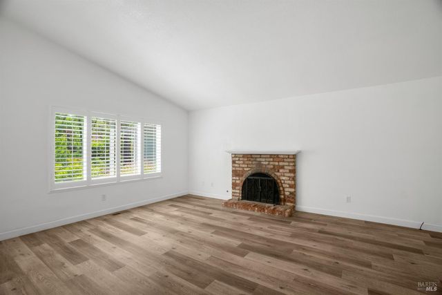 1724 Arroyo Sierra Cir, Santa Rosa, CA 95405