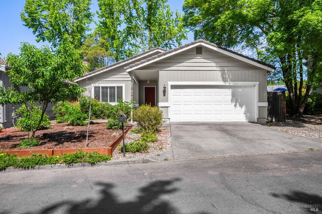 1724 Arroyo Sierra Cir, Santa Rosa, CA 95405
