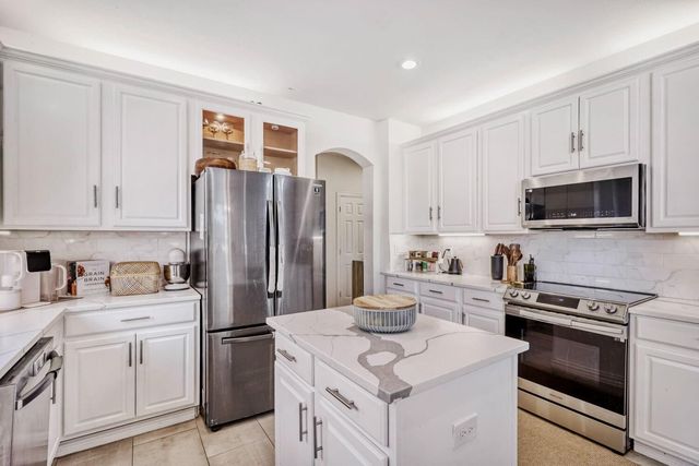 9709 Fairway Vista Drive, Rowlett, TX 75089