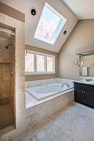 6 Brewer Dr, Westborough, MA 01581