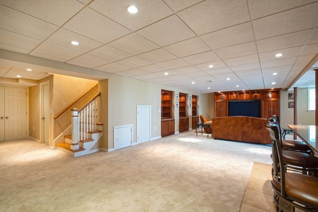 6 Brewer Dr, Westborough, MA 01581