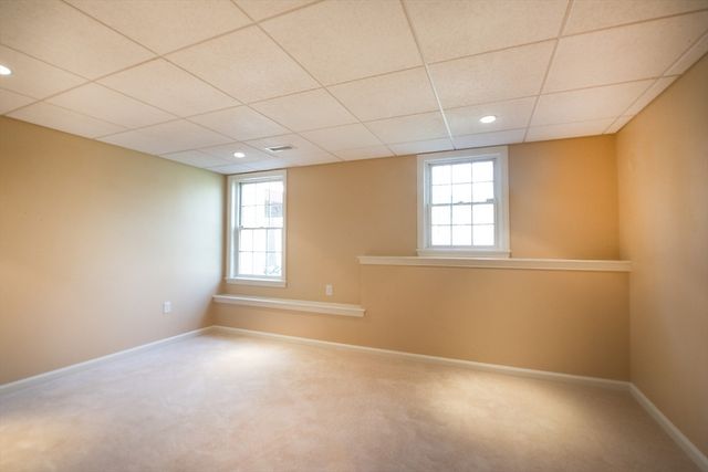 6 Brewer Dr, Westborough, MA 01581