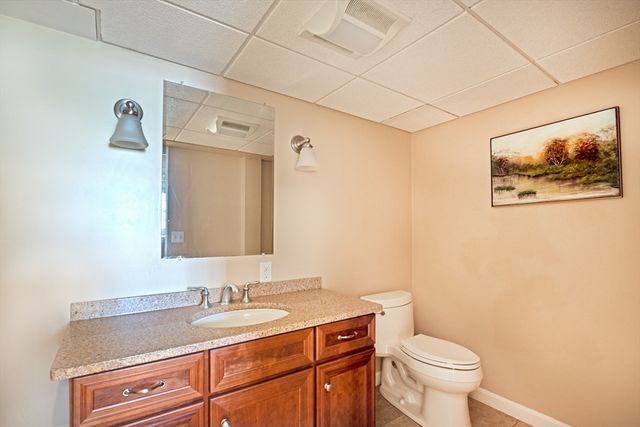 6 Brewer Dr, Westborough, MA 01581