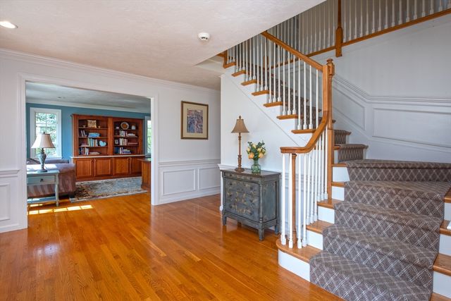 6 Brewer Dr, Westborough, MA 01581