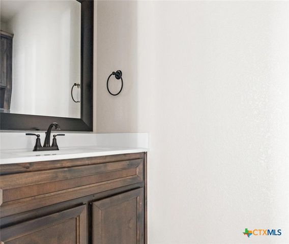 602 Dred Roger Circle, Killeen, TX 76542