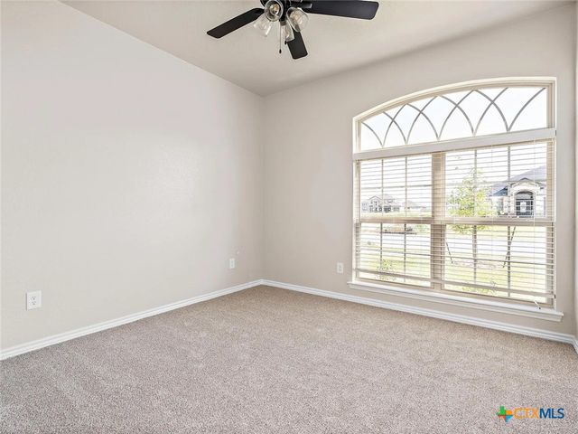 602 Dred Roger Circle, Killeen, TX 76542