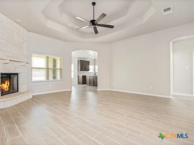 602 Dred Roger Circle, Killeen, TX 76542