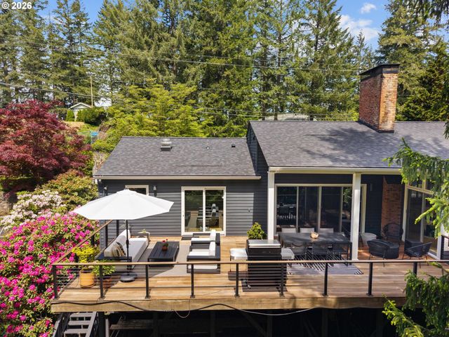 2780 Sw TALBOT Rd, Portland, OR 97201