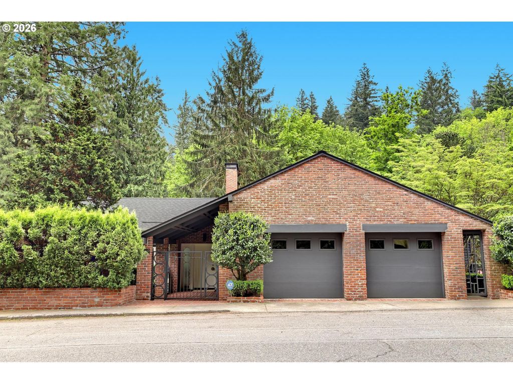 2780 Sw TALBOT Rd, Portland, OR 97201