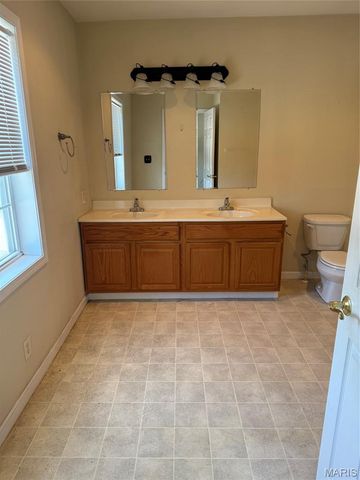 810 Liberty Street, Alton, IL 62002