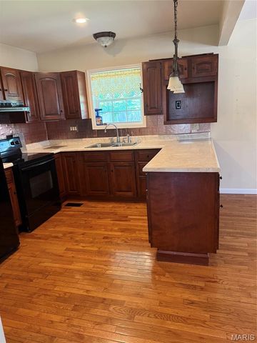 810 Liberty Street, Alton, IL 62002