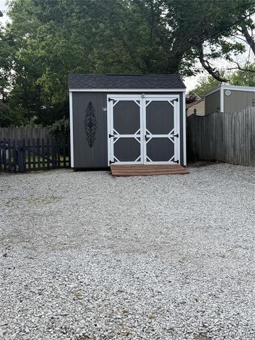 810 Liberty Street, Alton, IL 62002
