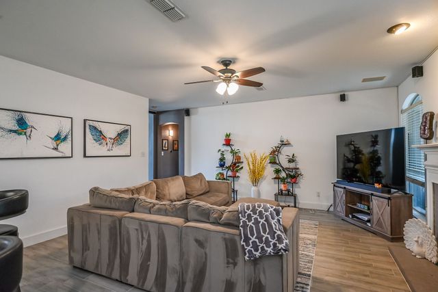 2821 Meadow Green Drive, Flower Mound, TX 75022