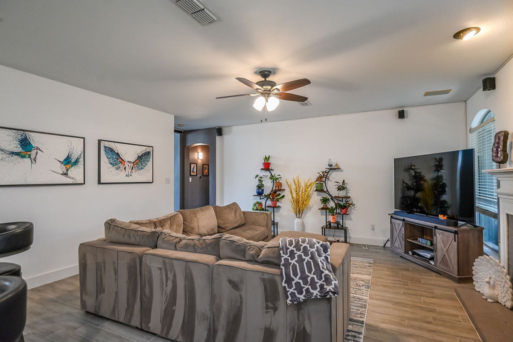 2821 Meadow Green Drive, Flower Mound, TX 75022 — photo 5