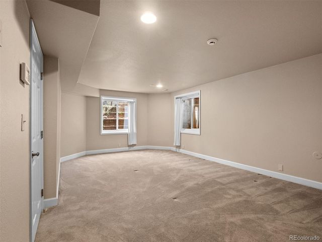 3880 S Elkhart Street, Aurora, CO 80014