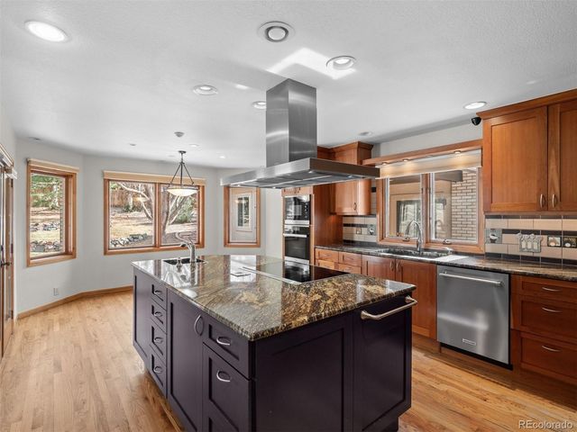 3880 S Elkhart Street, Aurora, CO 80014