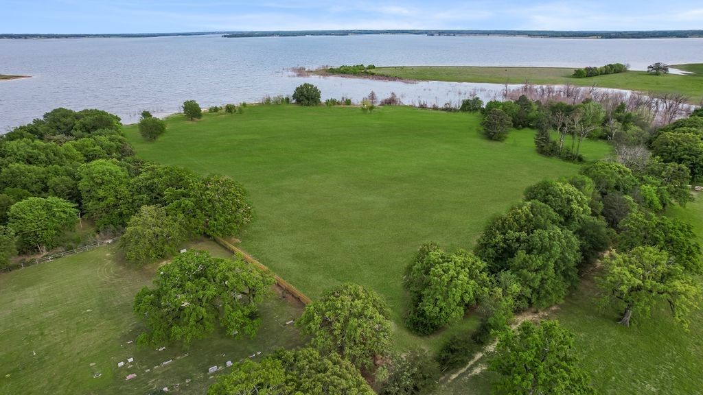 1125 County Road 2670 Lot 2, Telephone, TX 75488
