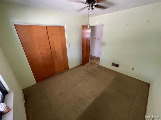 5205 Wick Way Drive, Alton, IL 62002