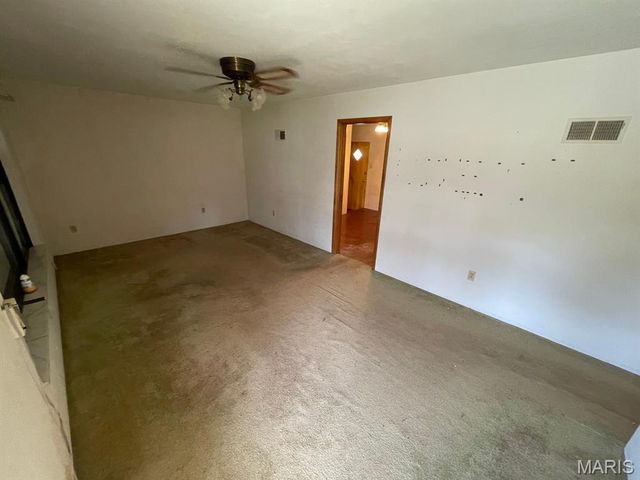 5205 Wick Way Drive, Alton, IL 62002