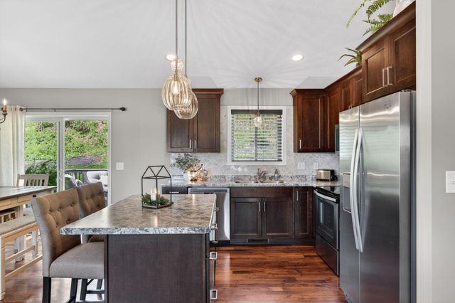 3381 Ridgeline Drive SE, Rochester, MN 55904