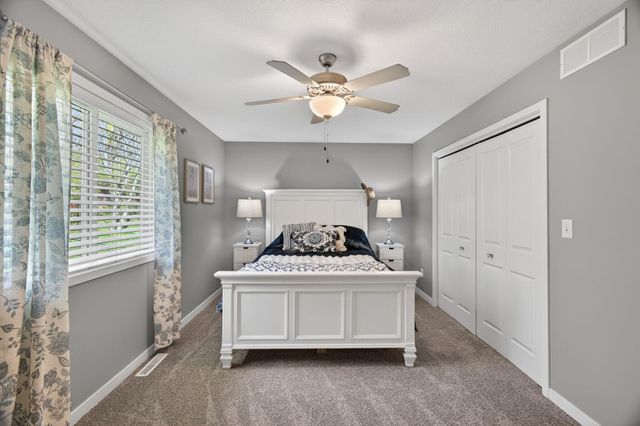 3381 Ridgeline Drive SE, Rochester, MN 55904