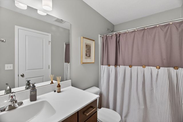 3381 Ridgeline Drive SE, Rochester, MN 55904