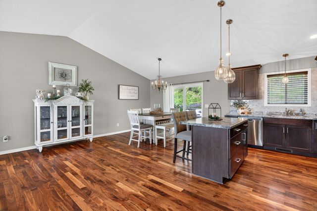 3381 Ridgeline Drive SE, Rochester, MN 55904