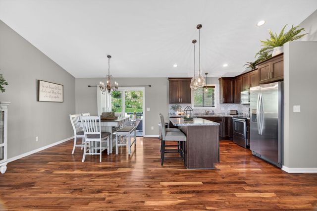 3381 Ridgeline Drive SE, Rochester, MN 55904