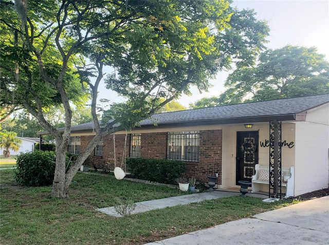 5652 18TH STREET, Zephyrhills, FL 33542