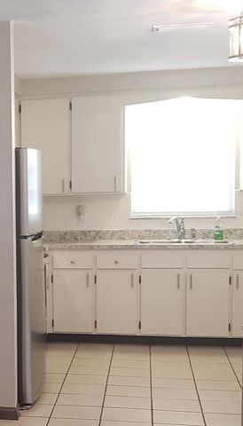 5652 18TH STREET, Zephyrhills, FL 33542