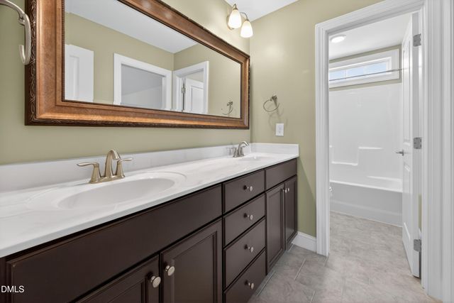 33 Barletta Court, Clayton, NC 27527