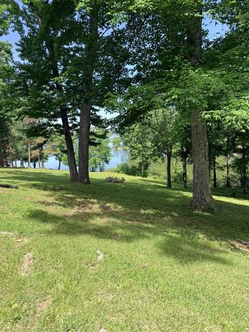 156 Lakeshore Cir, Bumpus Mills, TN 37028